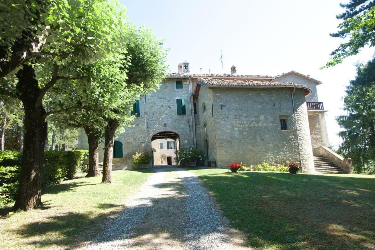 Bed and Breakfast La Corte Bonomini à Neviano degli Arduini Extérieur photo