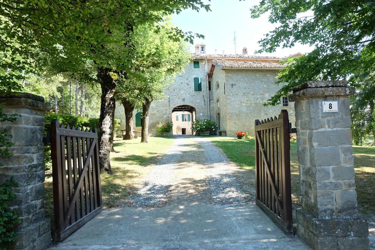 Bed and Breakfast La Corte Bonomini à Neviano degli Arduini Extérieur photo