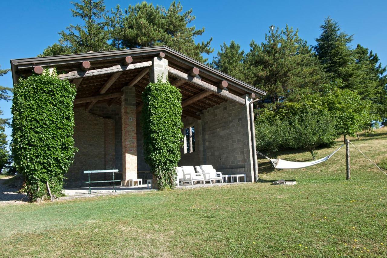 Bed and Breakfast La Corte Bonomini à Neviano degli Arduini Extérieur photo